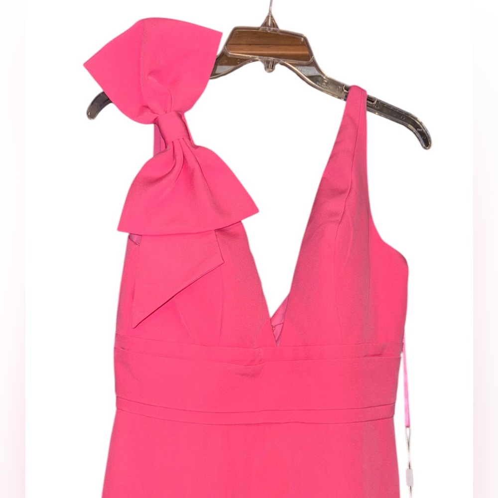 Elegant Pink Bow-Shoulder V-Neck Evening Gown - Picture 6 of 9